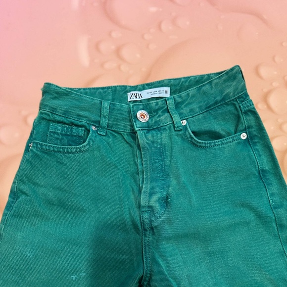 Waist: 24
Hip: 36
Rise: 11
Inseam: 27 - Picture 3 of 4